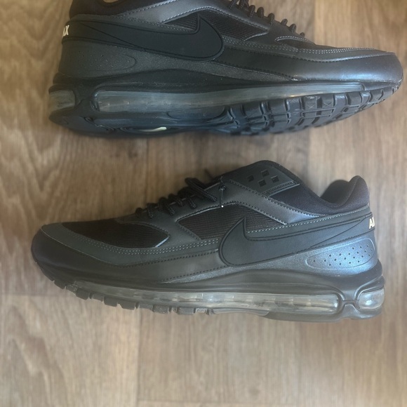 Nike Air Black Men's Shoes - Picture 2 of 4